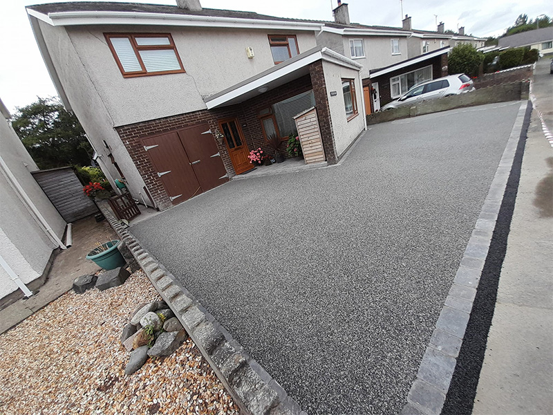 12 Grey resin bonded driveway